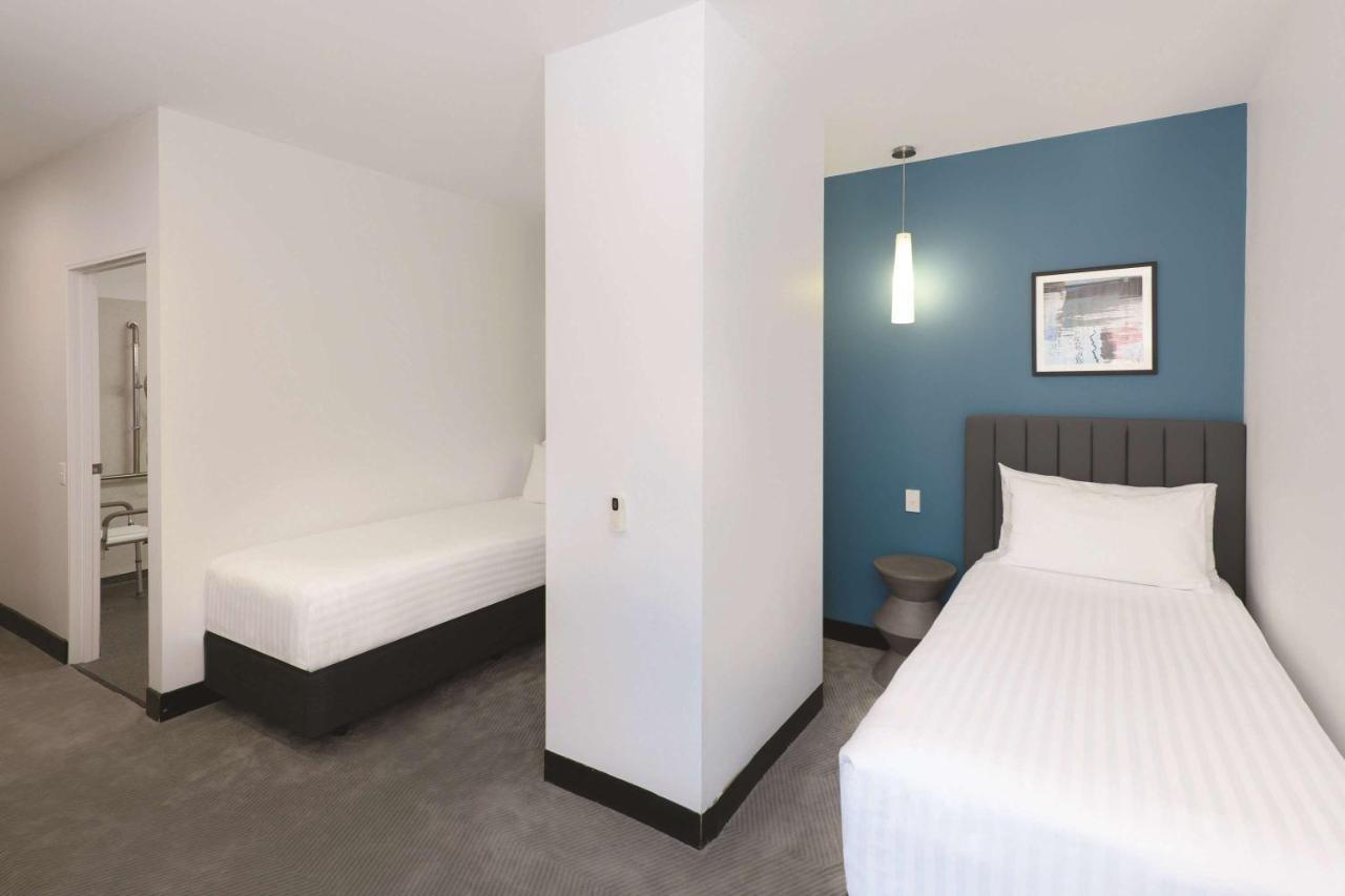 Hotel Travelodge 4*