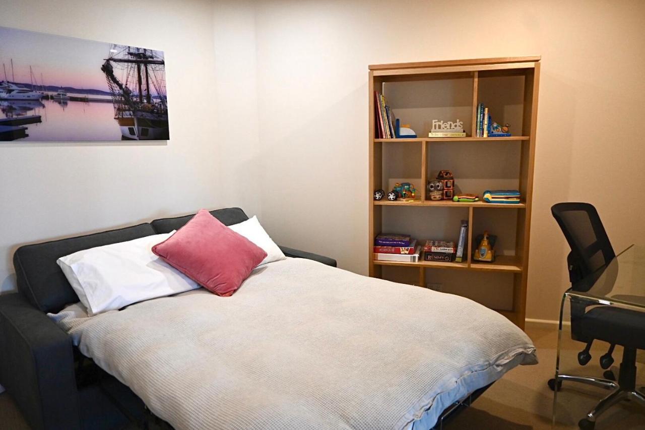 Sub Penthouse Luxe Suit, Cbd, Secure Parking, Apartment *