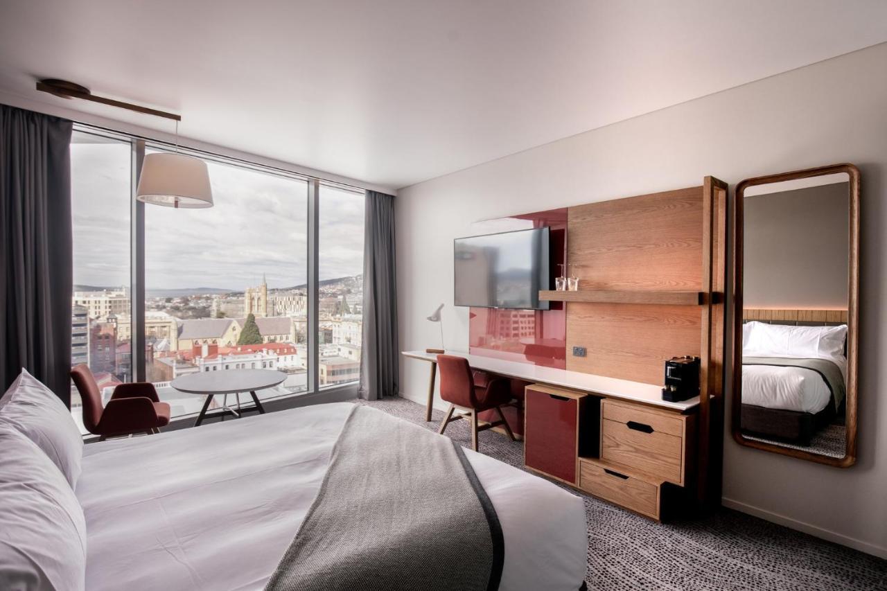 Crowne Plaza By Ihg Hotel