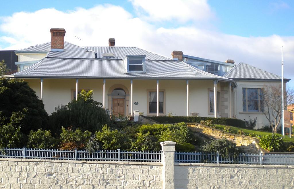 The On Elizabeth Bed & Breakfast