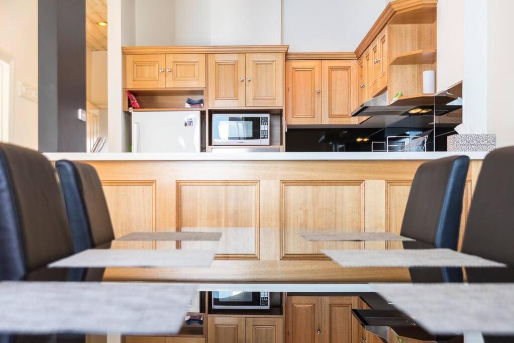 Cbd Premium Apartment, 3 Mins To Waterfront * Hobart