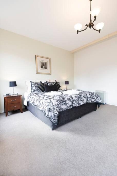 Cbd Premium Apartment, 3 Mins To Waterfront Apartment *