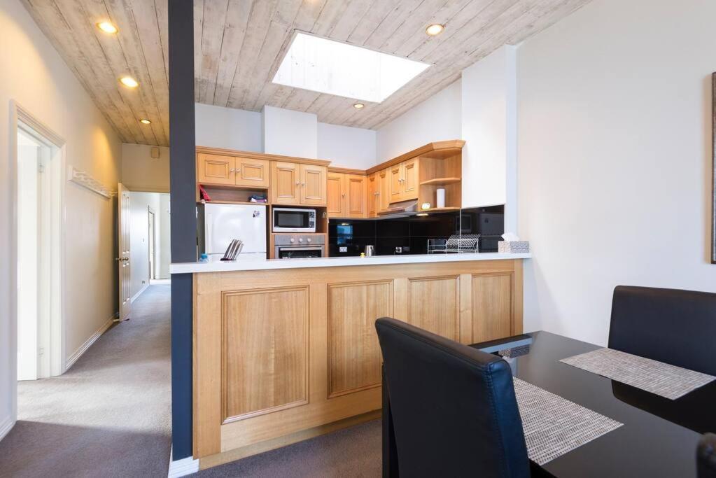 Cbd Premium Apartment, 3 Mins To Waterfront Apartment
