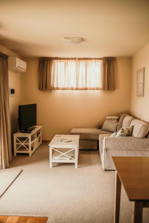 Bed & Breakfast Otago Hobart