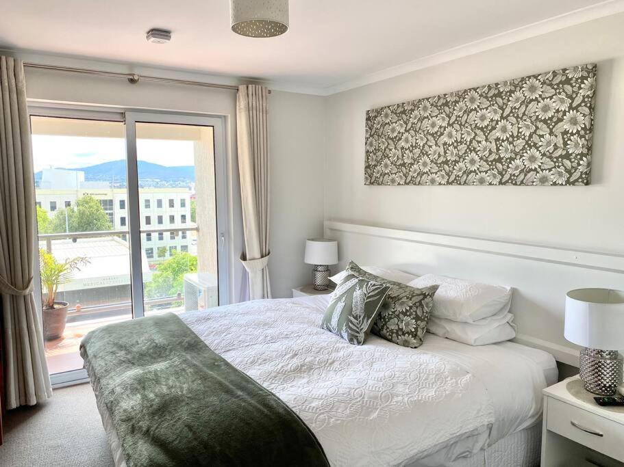 Battery Point On Hampden Apartment *