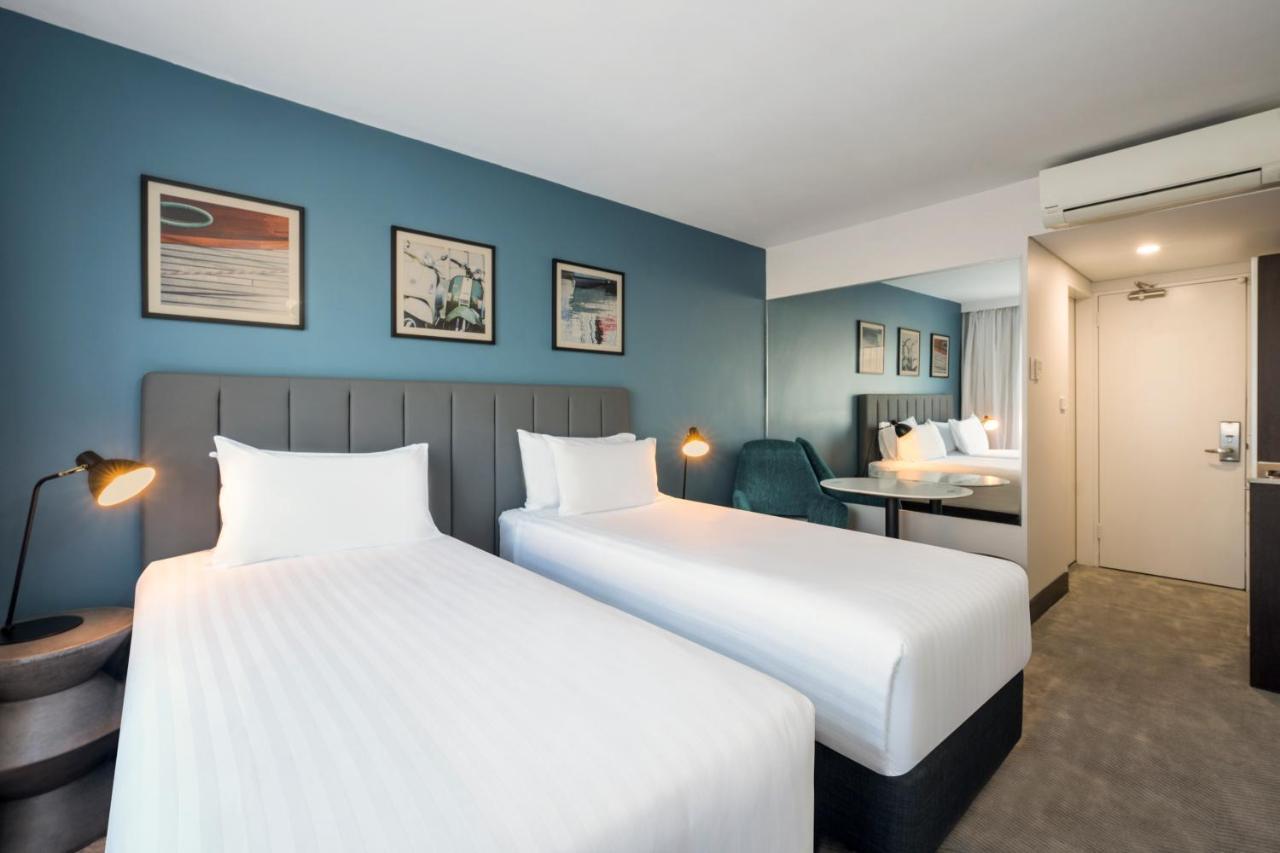 Travelodge Hotel 4*