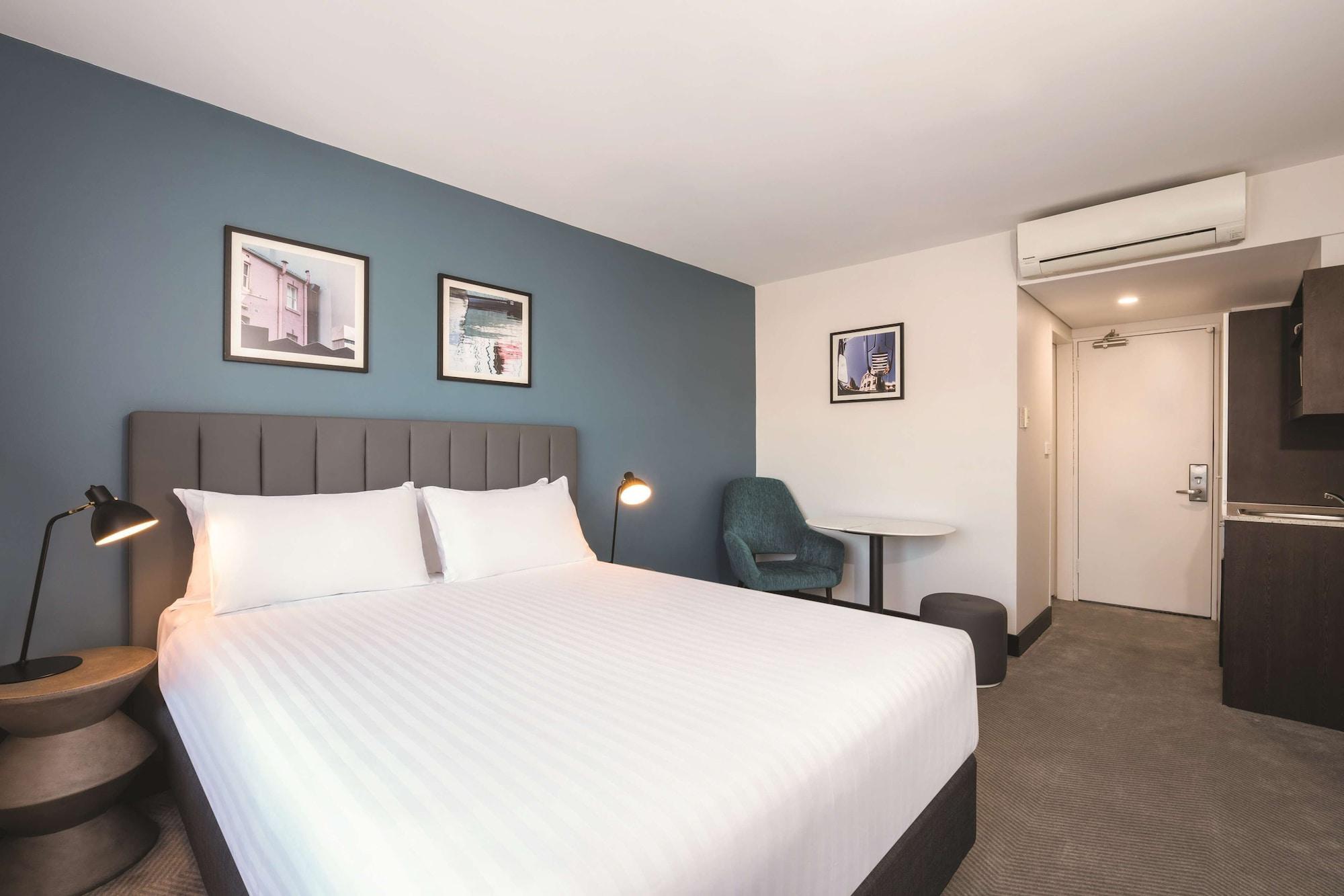 Travelodge 4*