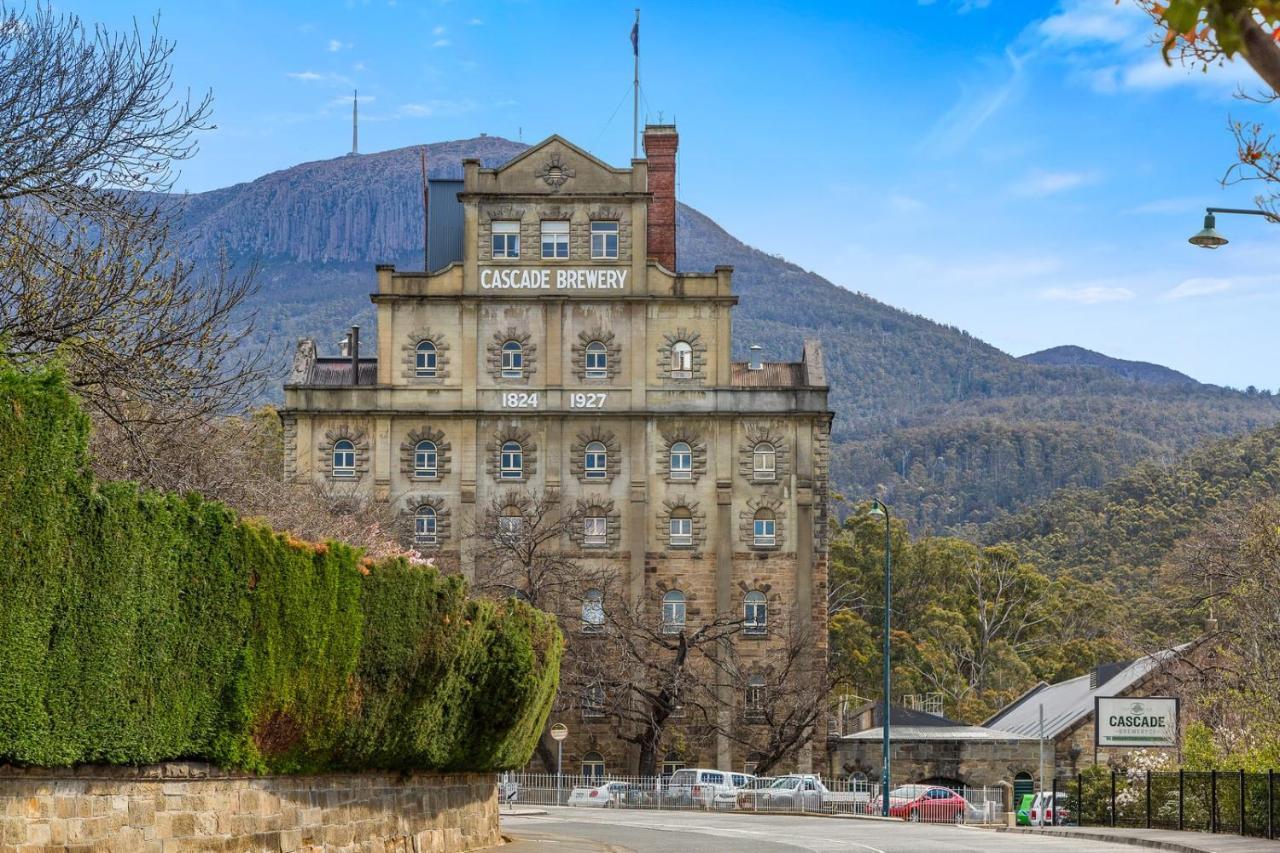 Holiday home Explore South Village From An 1855 Hobart