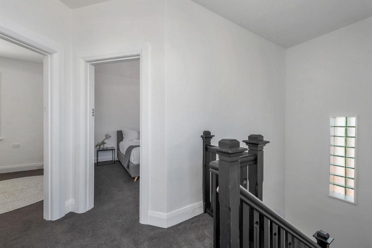 On Letitia Spacious Stylish Sleeps 6 *