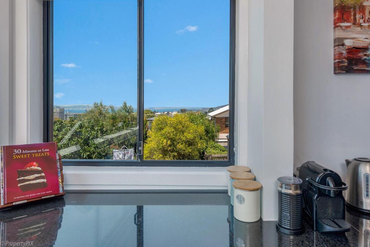 The Artview Fantastic Location Os Parking Apartment