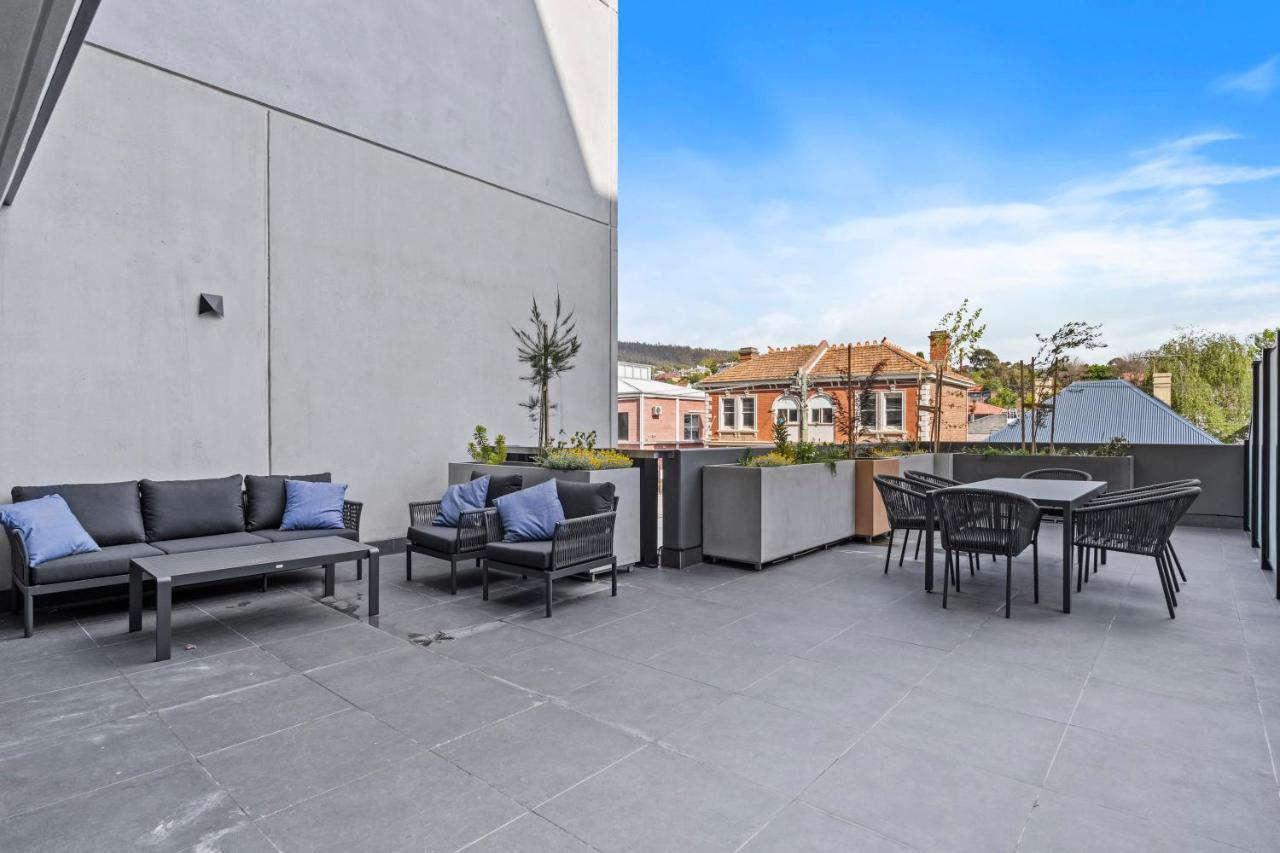 Upscale Urban Designer With Large Terrace In Cbd * Hobart