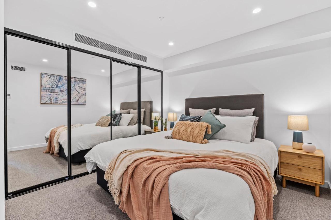 Upscale Urban Designer With Large Terrace In Cbd * Hobart