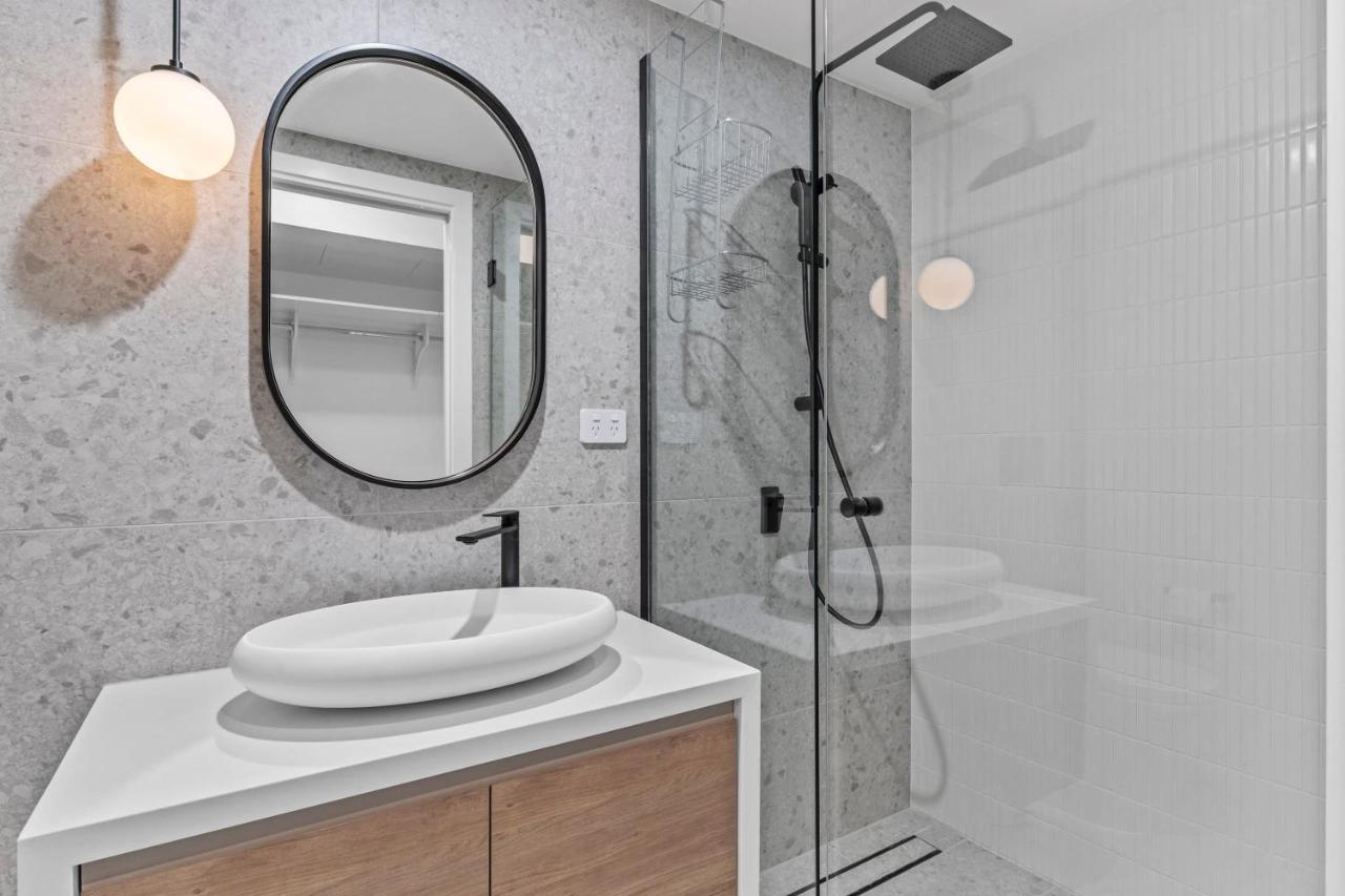 Upscale Urban Designer With Large Terrace In Cbd Hobart