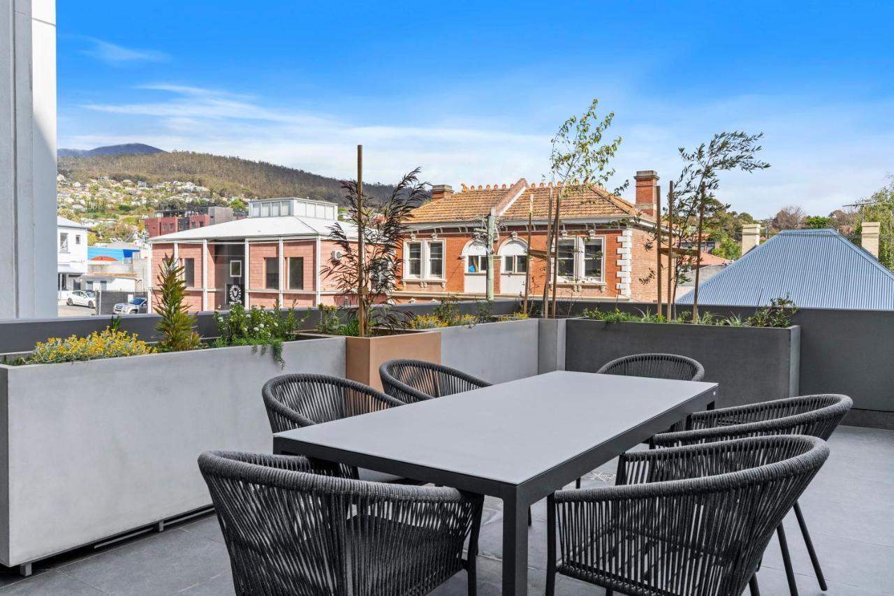 Upscale Urban Designer With Large Terrace In Cbd