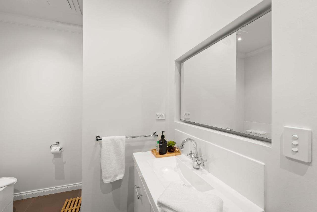Luxury 2 Bedroom - Heart Of Cbd Apartment