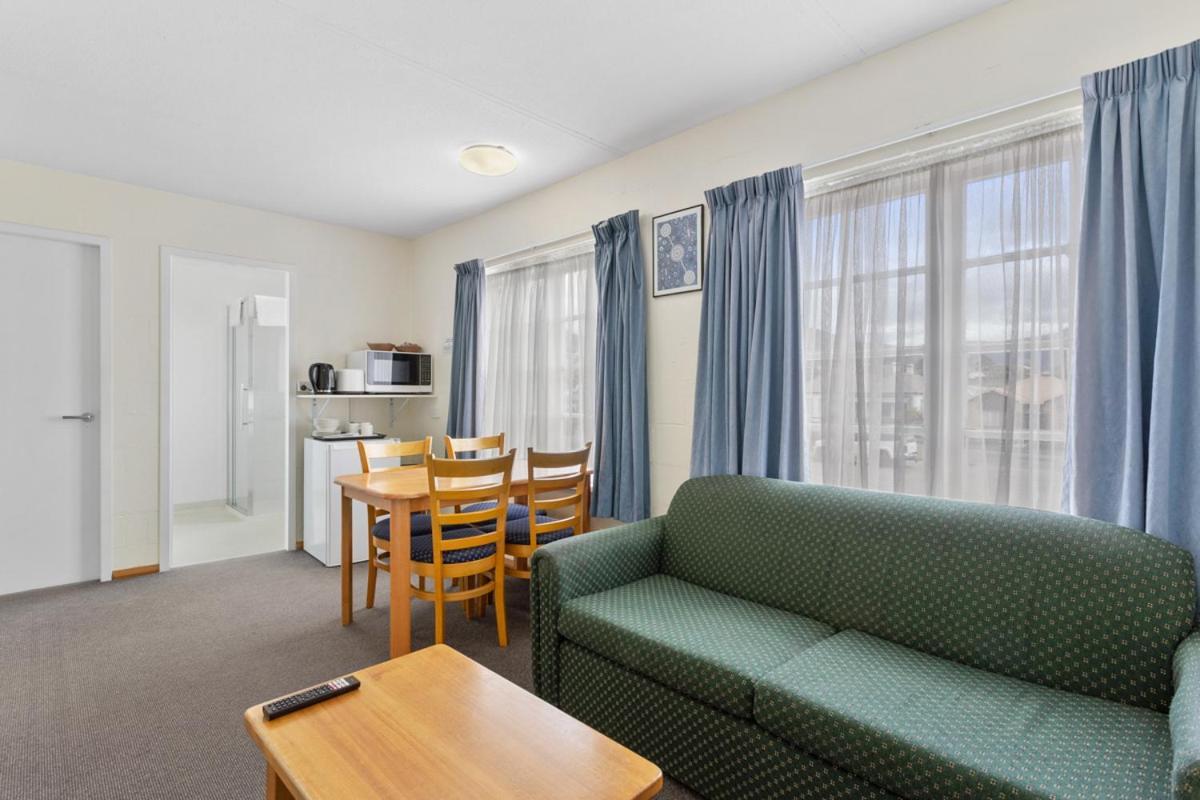 Martin Cash 3* Hobart