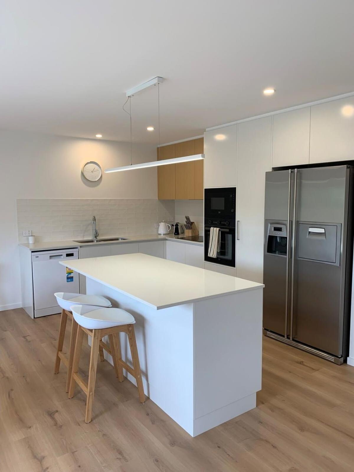 Holiday home Vineyard Views Brand New Sleeps 6 20 Mins To Cbd Hobart