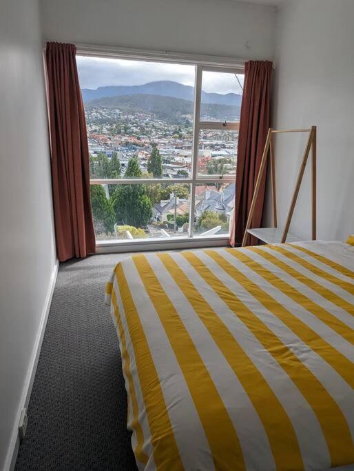 Apartment Bayley 1 - Walk To From 2 Bedroom With And Mountain Views *