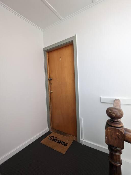 Bayley 1 - Walk To From 2 Bedroom With And Mountain Views