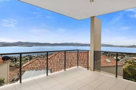 Casa de férias The View Sandy Bay 5 Bedroom *