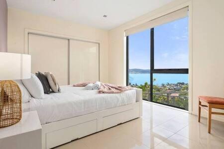 Casa de férias The View Sandy Bay 5 Bedroom *