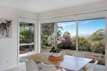 The Rest Retreat Getaway 15 Mins To Cbd 3 Bed *