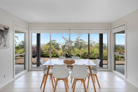 The Rest Retreat Getaway 15 Mins To Cbd 3 Bed *