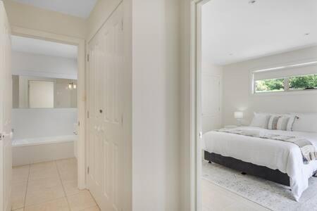 The Rest Retreat Getaway 15 Mins To Cbd 3 Bed *