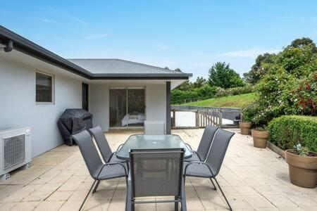 The Rest Retreat Getaway 15 Mins To Cbd 3 Bed