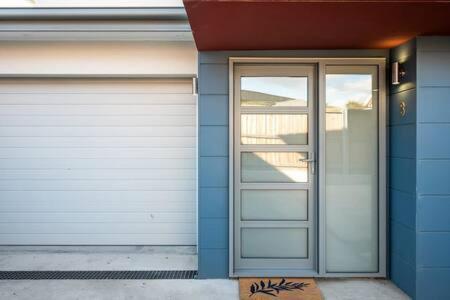 Modern Townhouse In The Bay 500m To Hobart