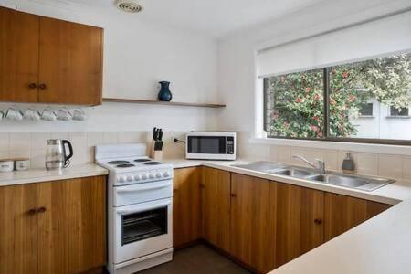 Sandy Bay Cozy Close To Cbd Hobart