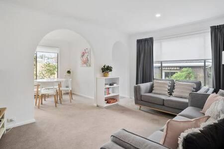Sandy Bay Cozy Close To Cbd