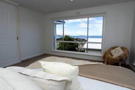 River View House Sleeps 8 10min To Cbd Hobart