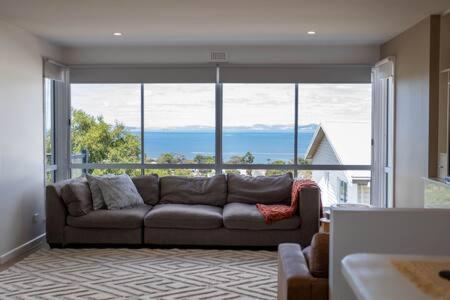 River View House Sleeps 8 10min To Cbd Holiday home Hobart