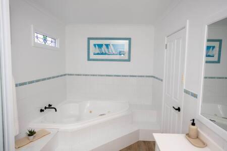 River View House Sleeps 8 10min To Cbd Hobart