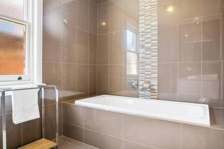 Holiday home Charming Inner Excellent Base In *