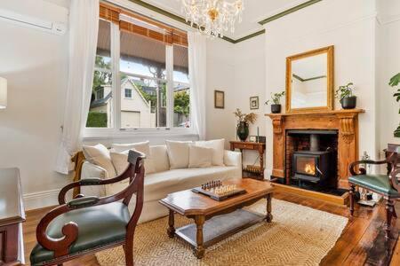 Historic Close To Cbd 3brm With Views Holiday home Hobart