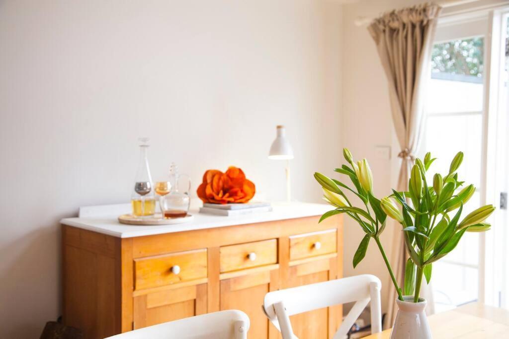 Writer's Cottage, Luxurious Oasis In The Heart Of North Holiday home *