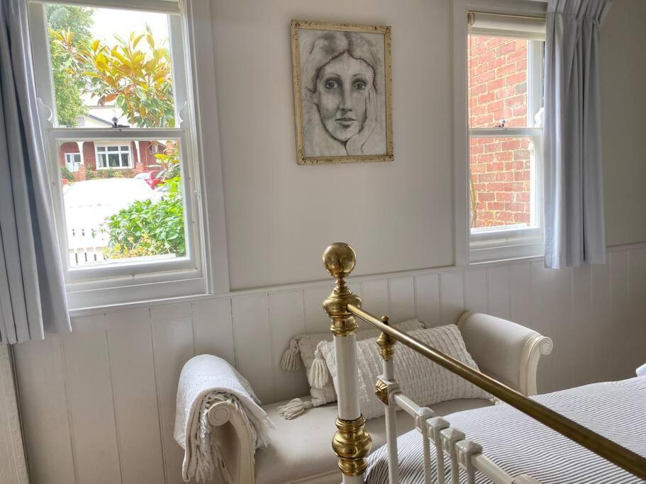 Holiday home Writer's Cottage, Luxurious Oasis In The Heart Of North