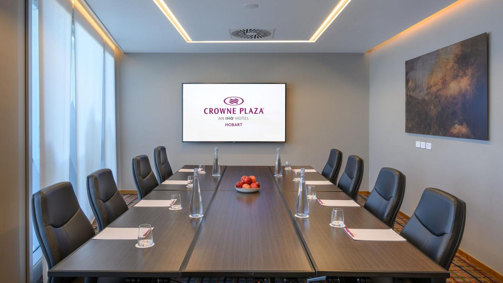 Crowne Plaza By Ihg