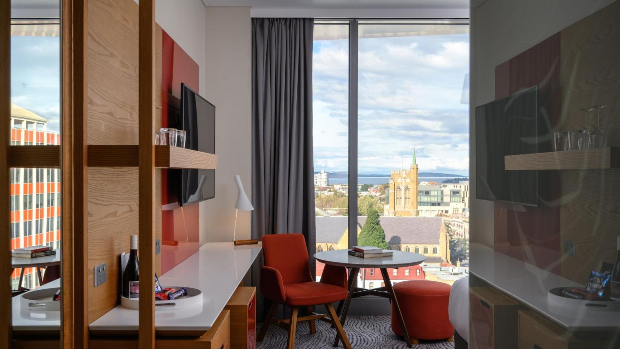 Crowne Plaza By Ihg Hotel