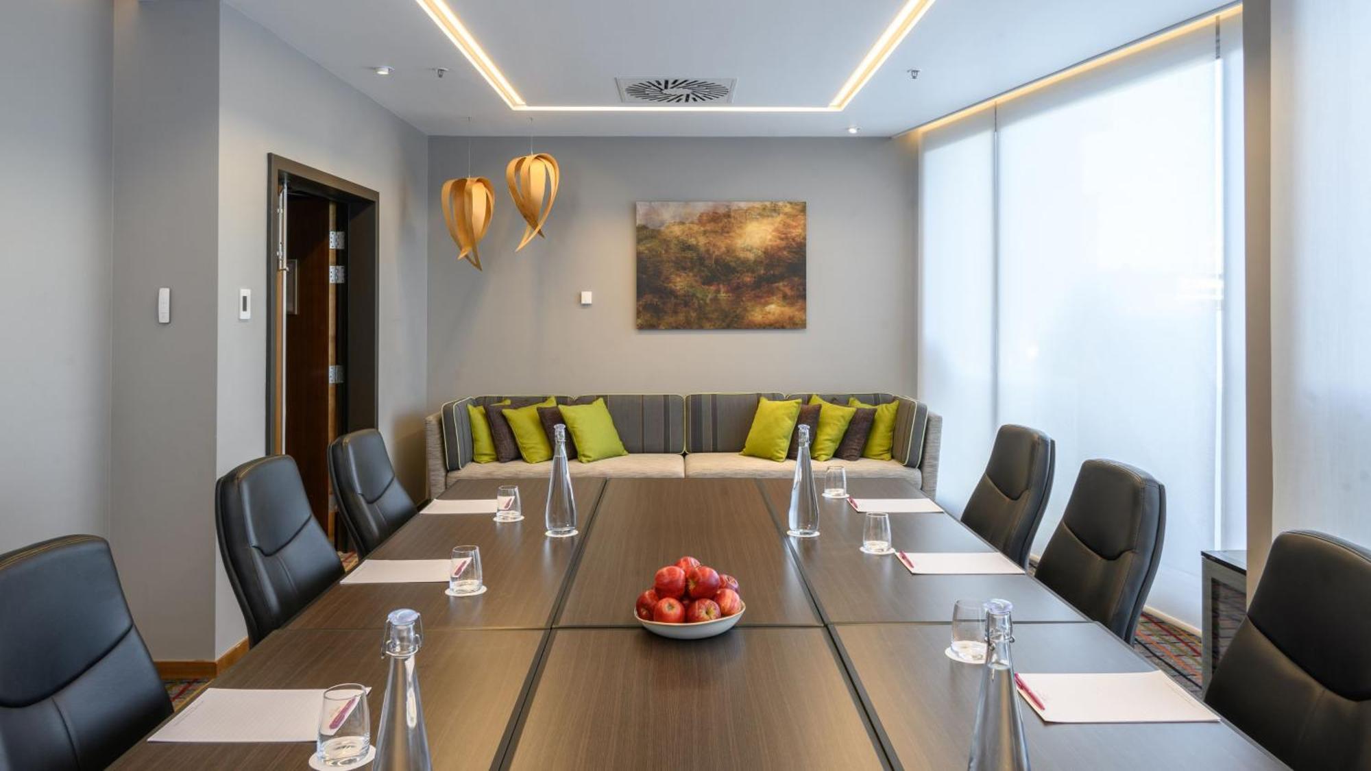 Crowne Plaza By Ihg 4*