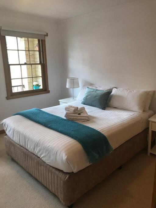 River View On Secheron - A Cosy Battery Point Haven Apartment Hobart