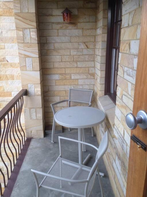 River View On Secheron - A Cosy Battery Point Haven Apartment Hobart