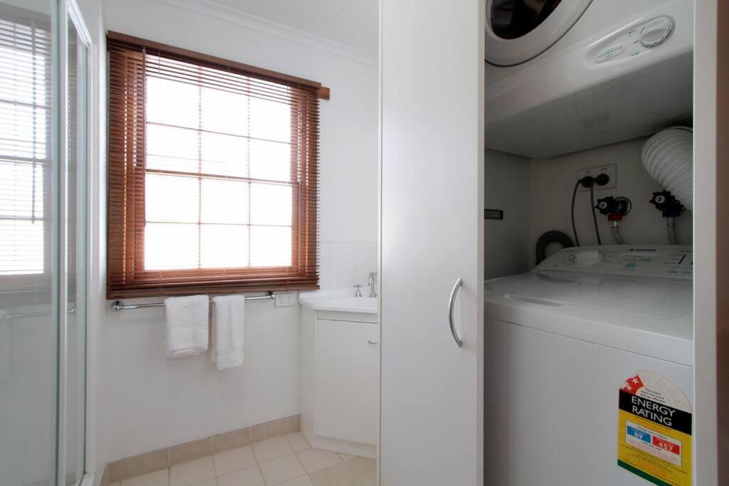 Apartment River View On Secheron - A Cosy Battery Point Haven