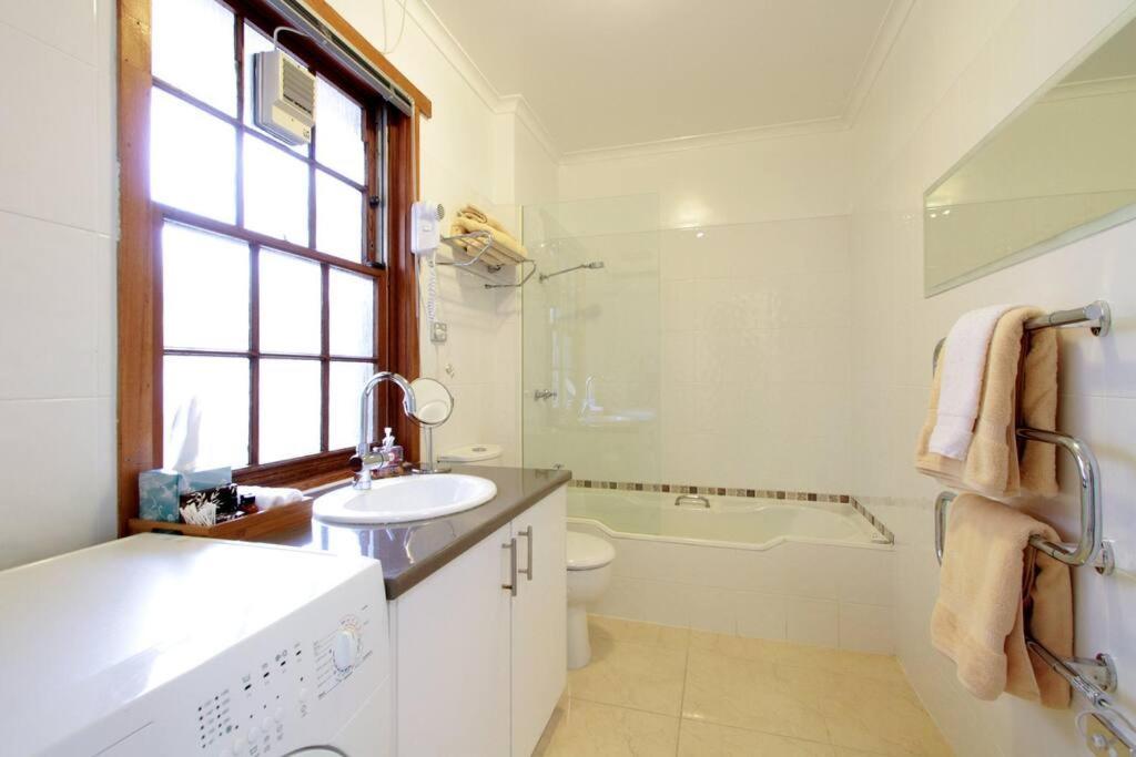 Magnolia On Colville - Historic Riverside Elegance Hobart