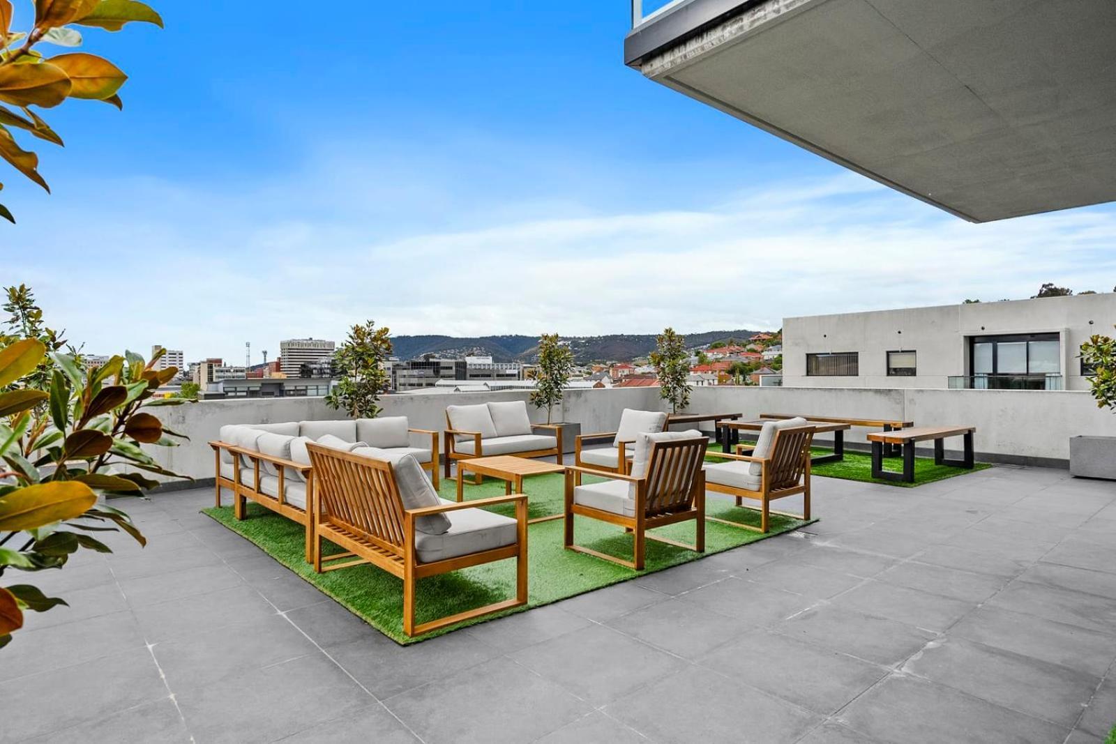 'city Luxe Oasis' Huge Terrace With Panoramic Views Hobart