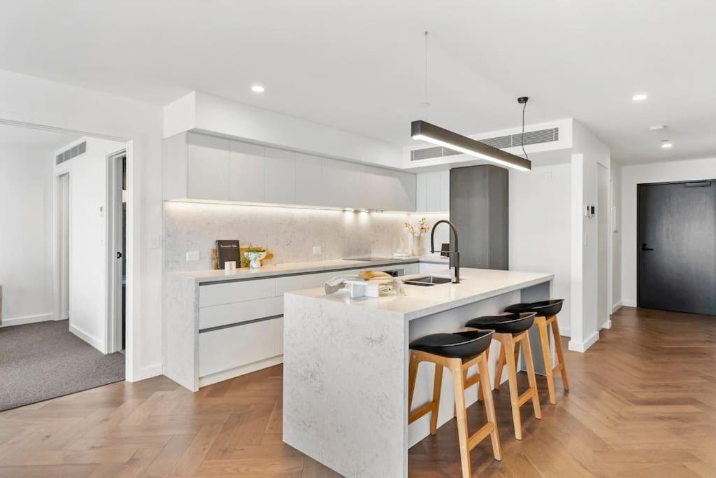 Cbd Roof Penthouse Apartment Hobart
