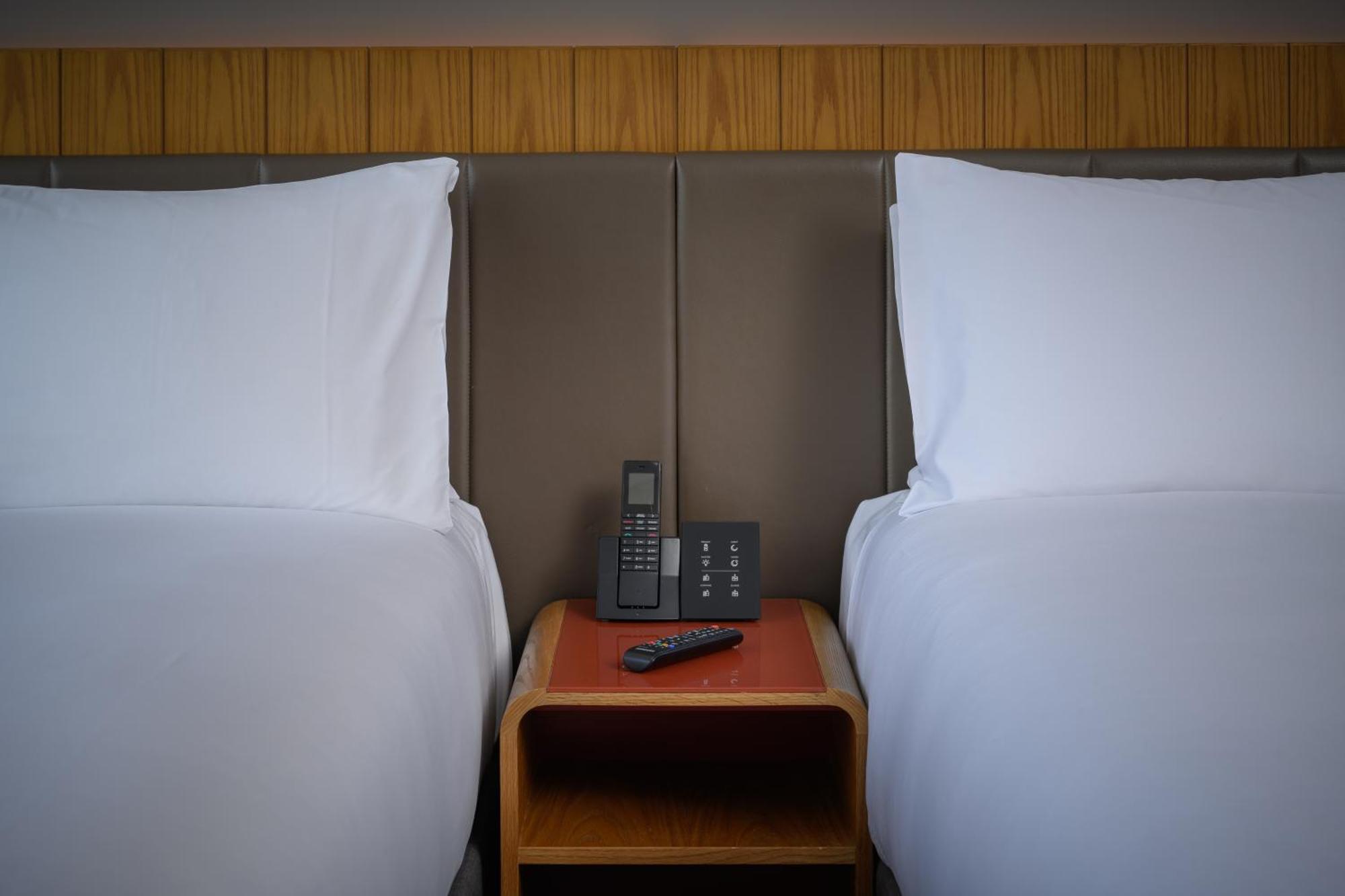 Crowne Plaza By Ihg Hotel 4*