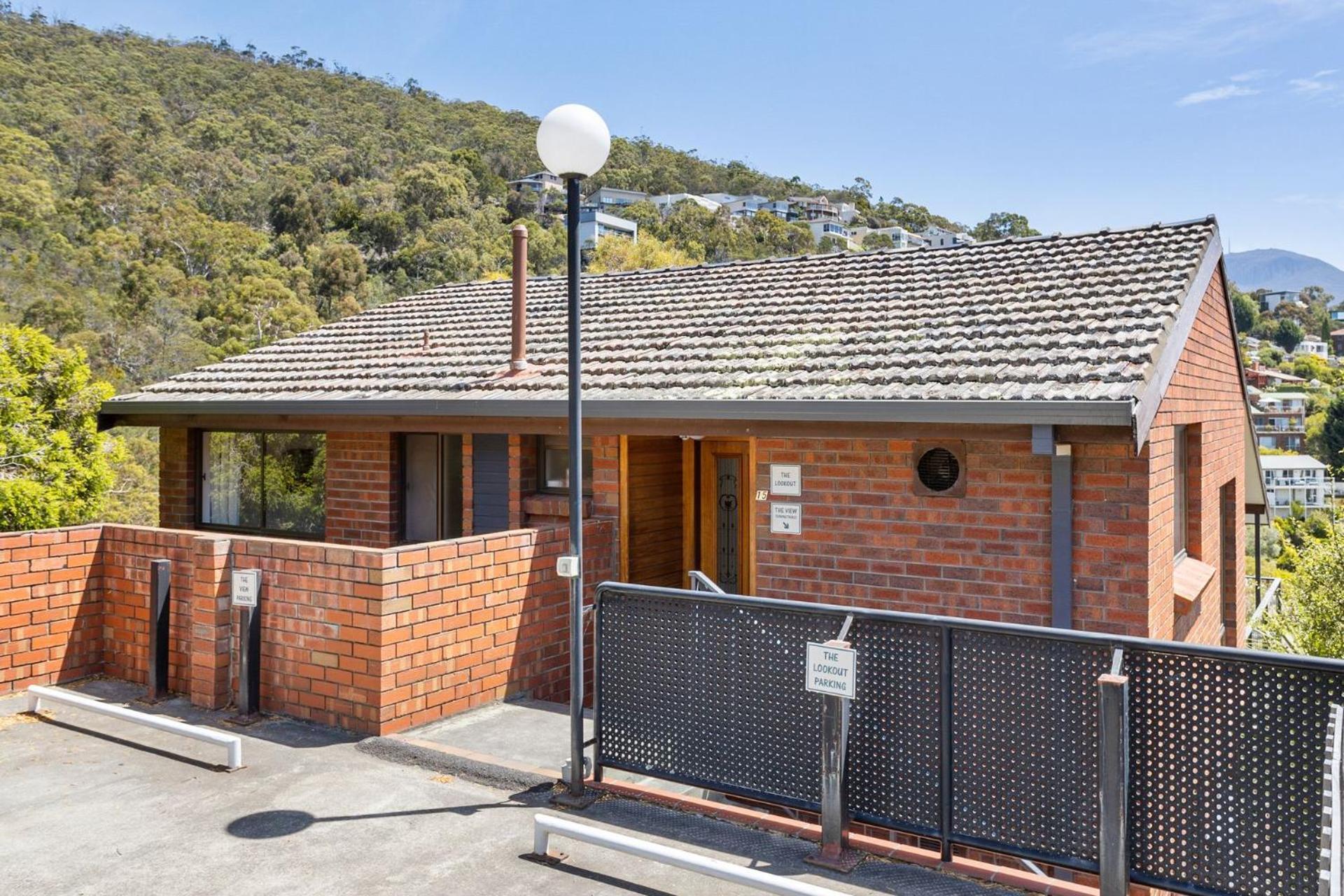 The View 2 Bed Unit With Stunning Outlook Apartment Hobart